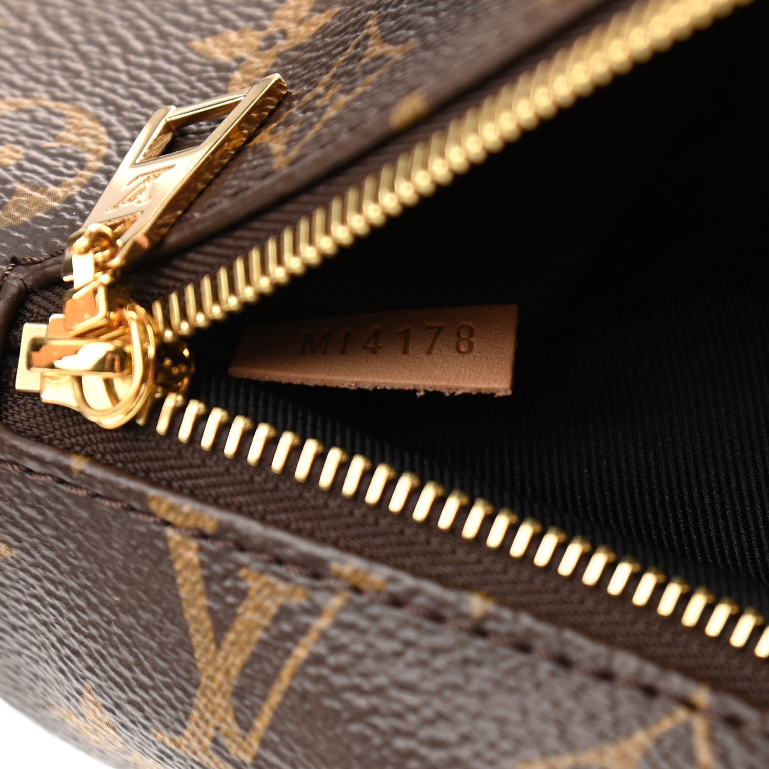 Louis Vuitton Monogram Bumbag 8 of 11
