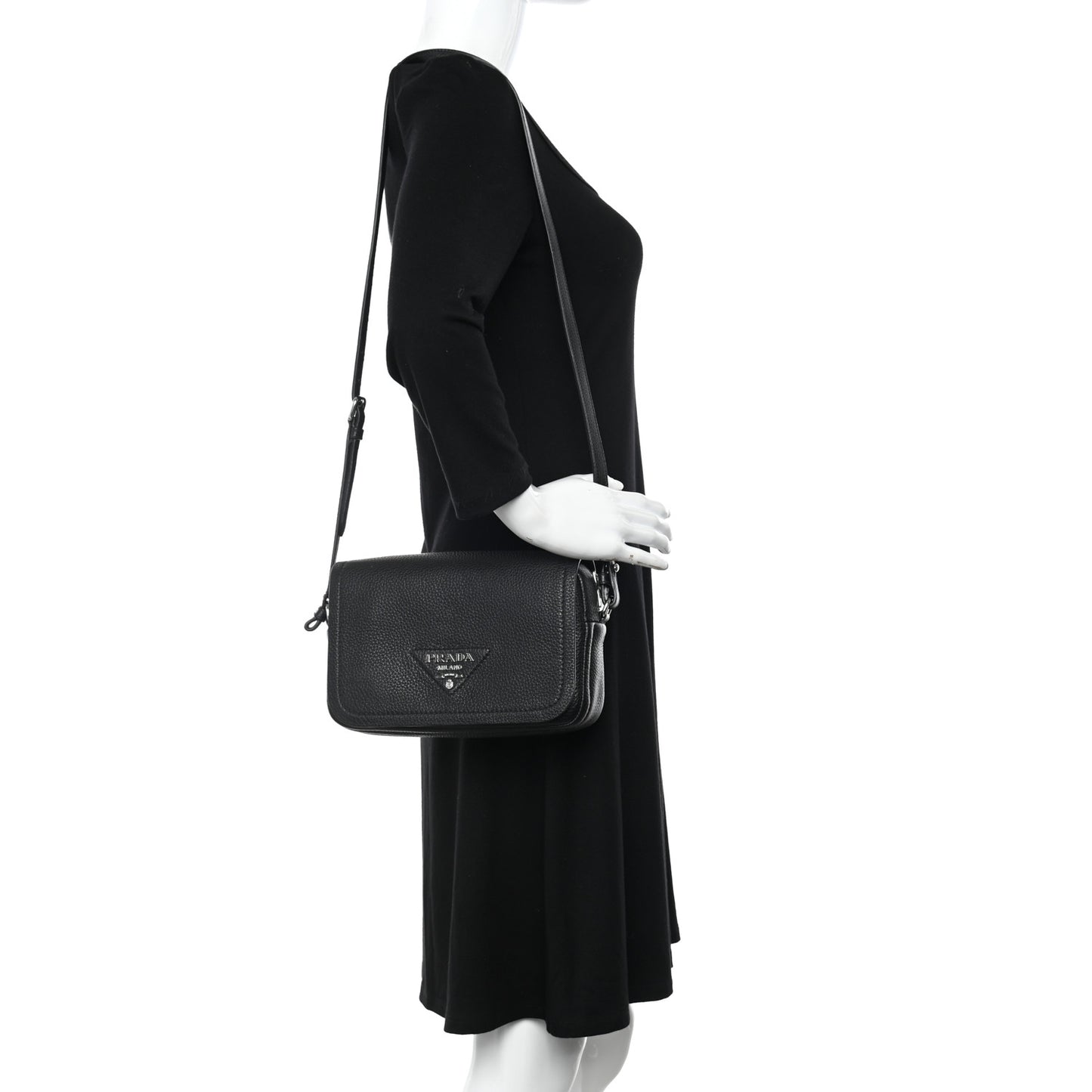 Vitello Daino Soft Flap Crossbody Black