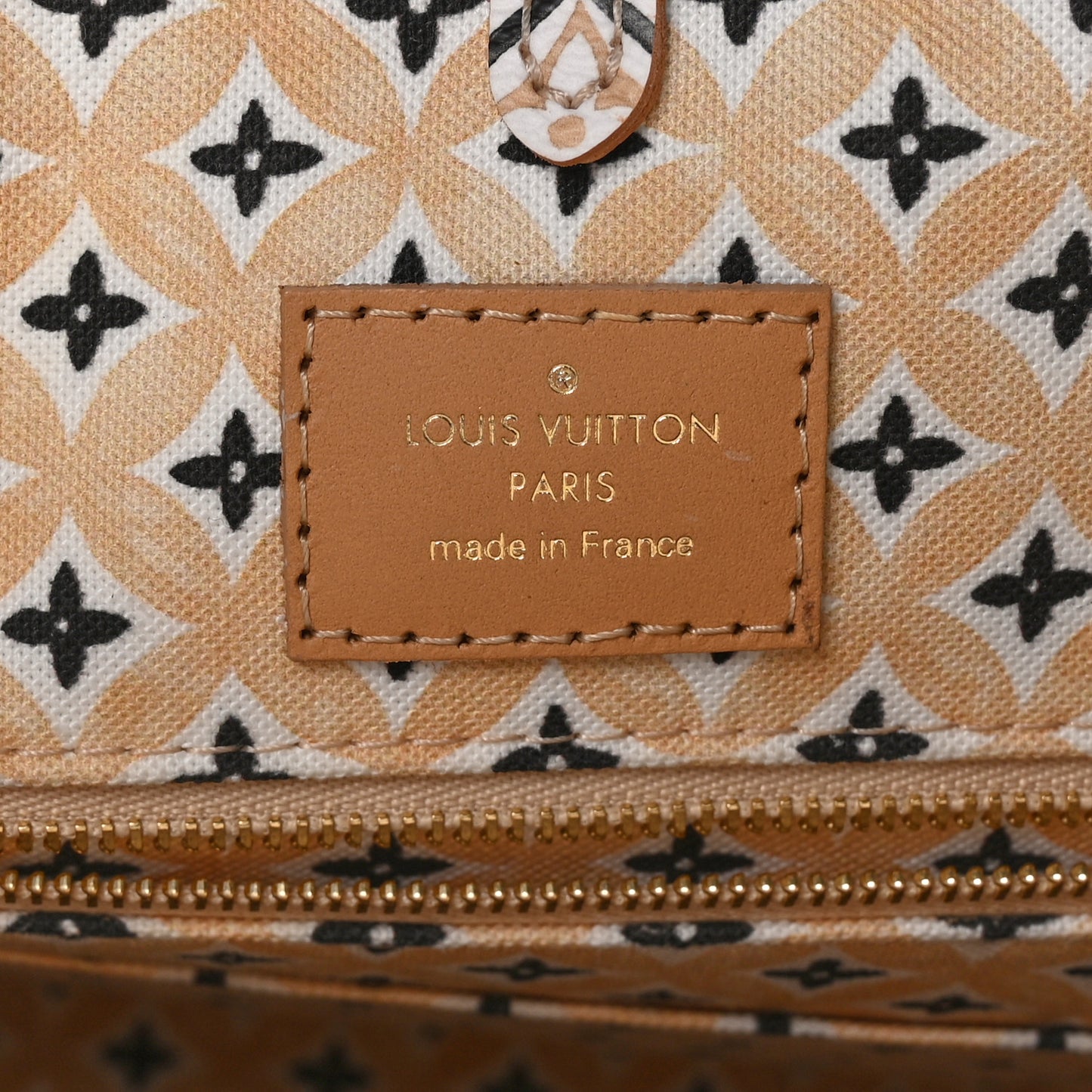 Monogram Giant Onthego MM Kaki Beige