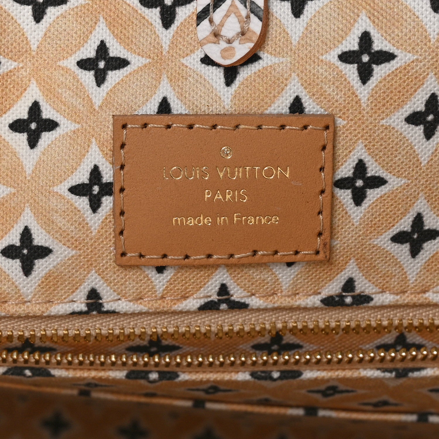 Louis Vuitton Monogram Giant Onthego MM Kaki Beige 6 of 8