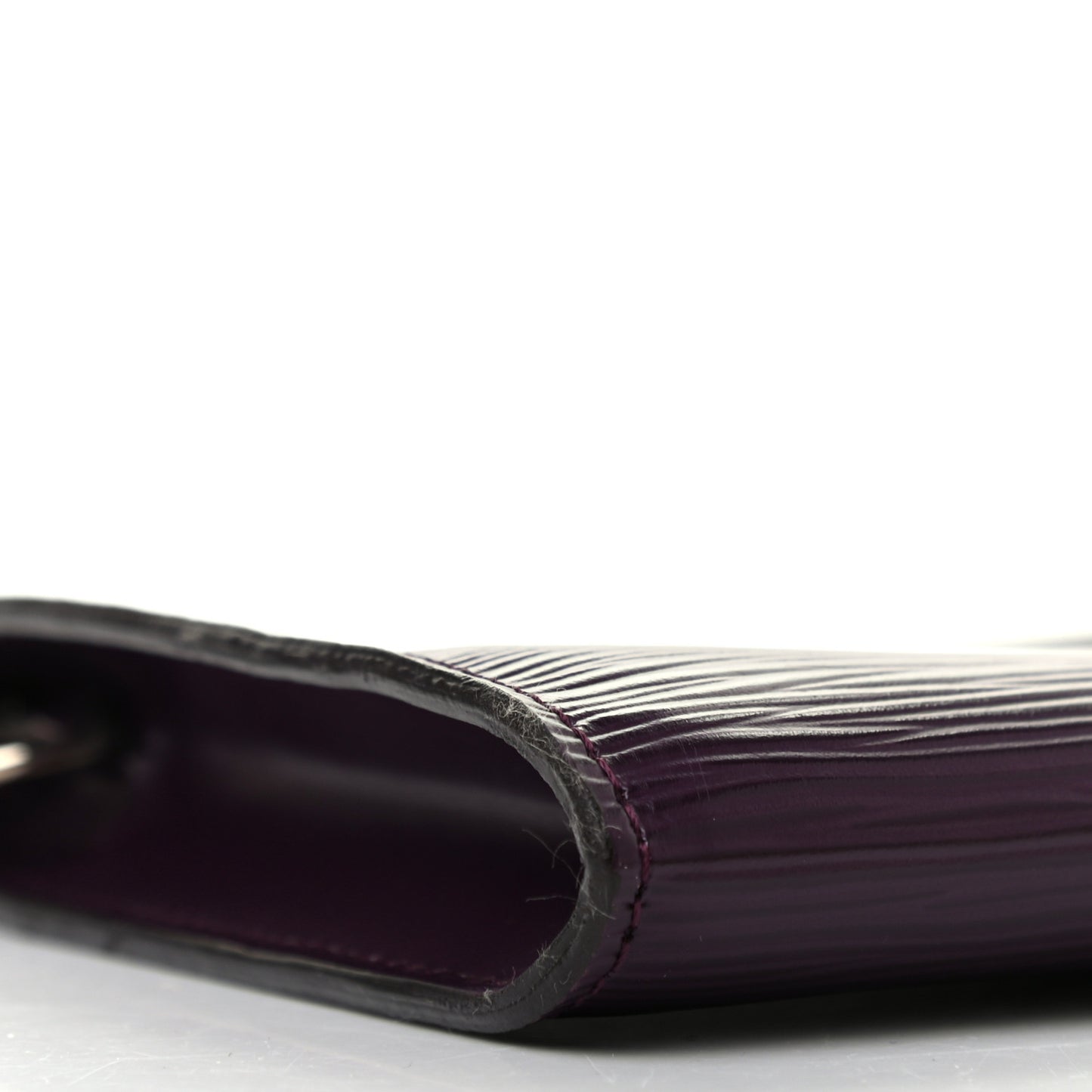 Epi Pochette Accessories 24 Cassis