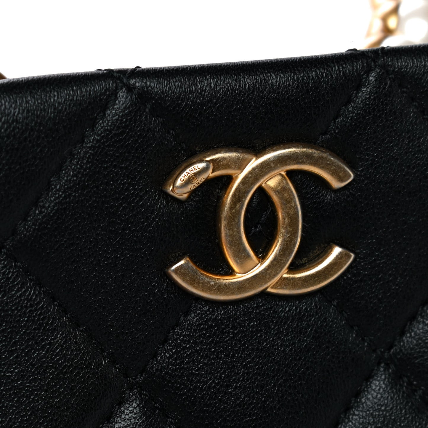 Lambskin Quilted Pearl Crown Clutch Bag Black