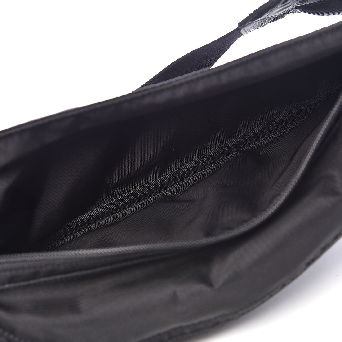 Tessuto Nylon Montagna Belt Bag Black