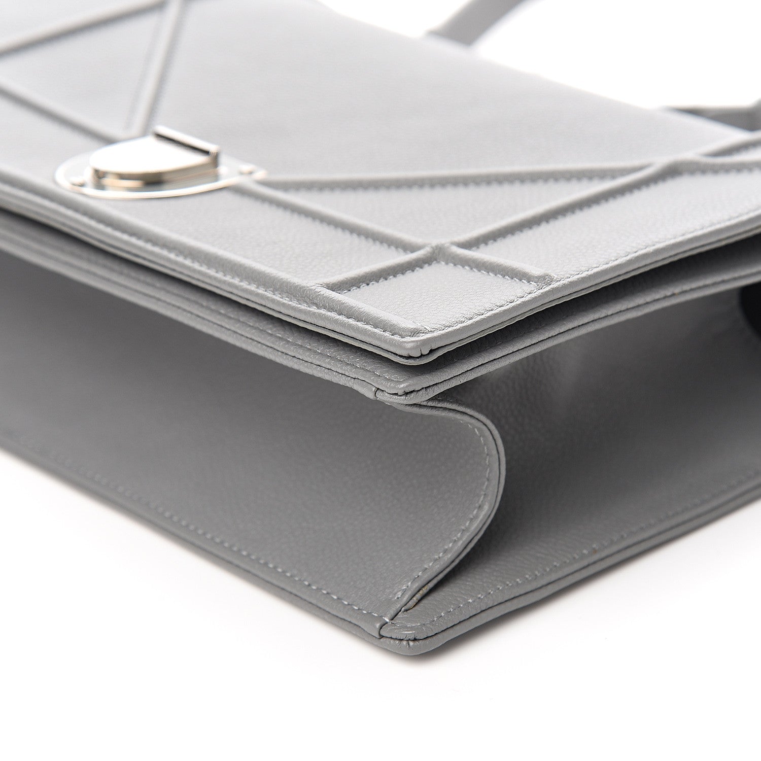 Christian Dior Grained Calfskin Medium Diorama Flap Bag Gris 8 of 10