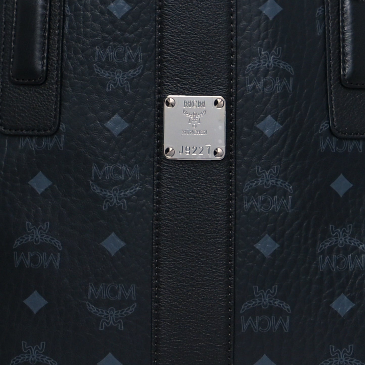 Visetos Medium Reversible Shopping Tote Black
