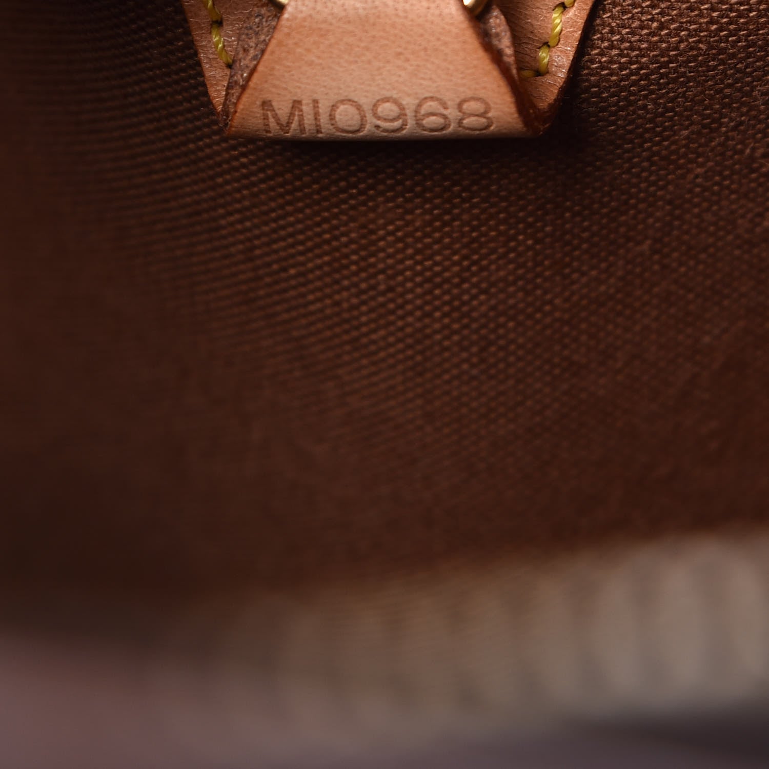 Louis Vuitton Monogram Ellipse MM 7 of 18
