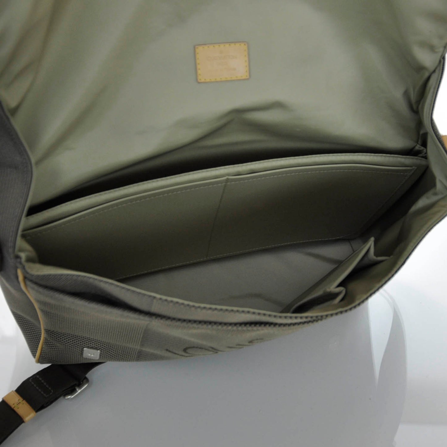 Damier Geant Messenger Bag Terre