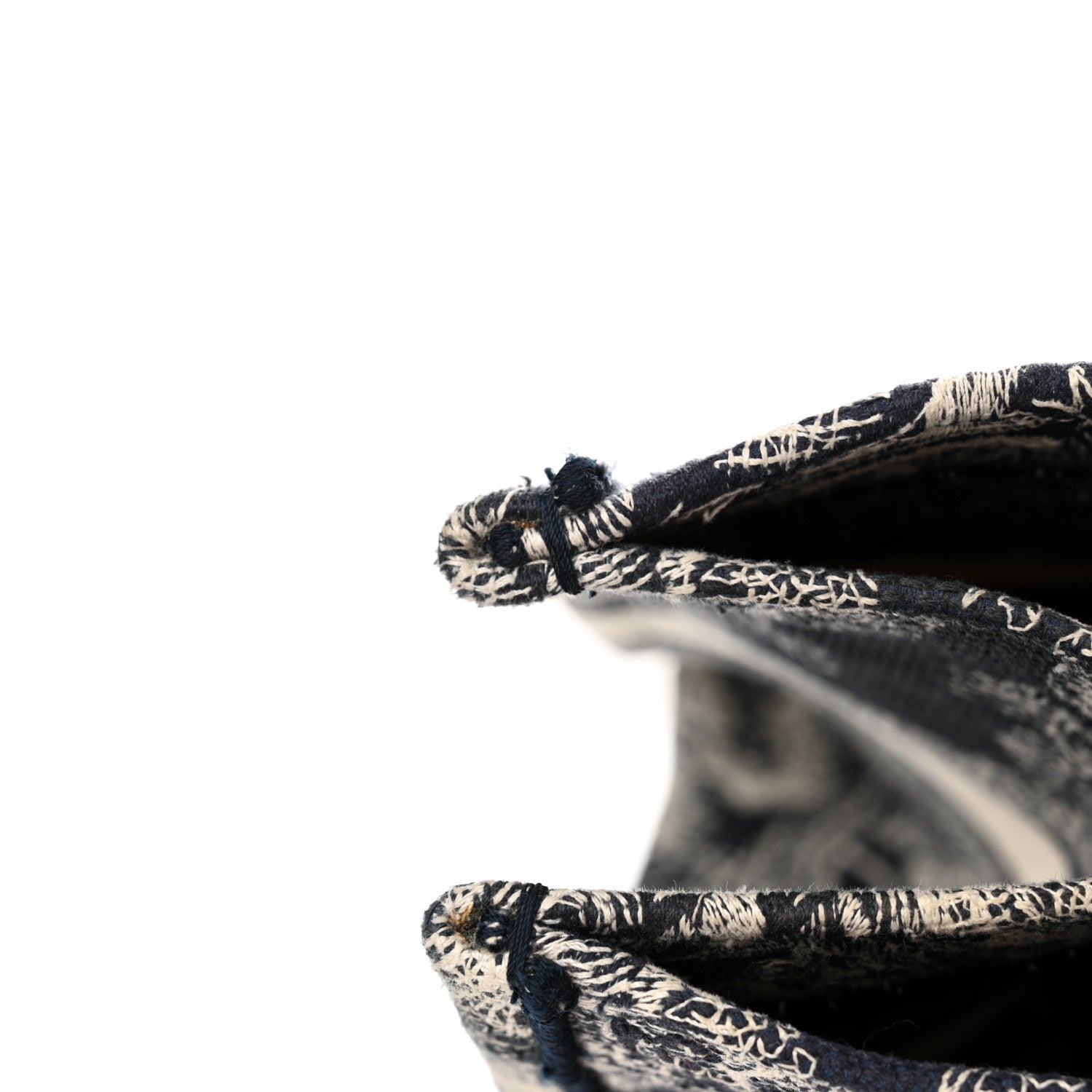 Christian Dior Canvas Embroidered Medium Dioriviera Toile De Jouy Reverse Book Tote Blue 13 of 15