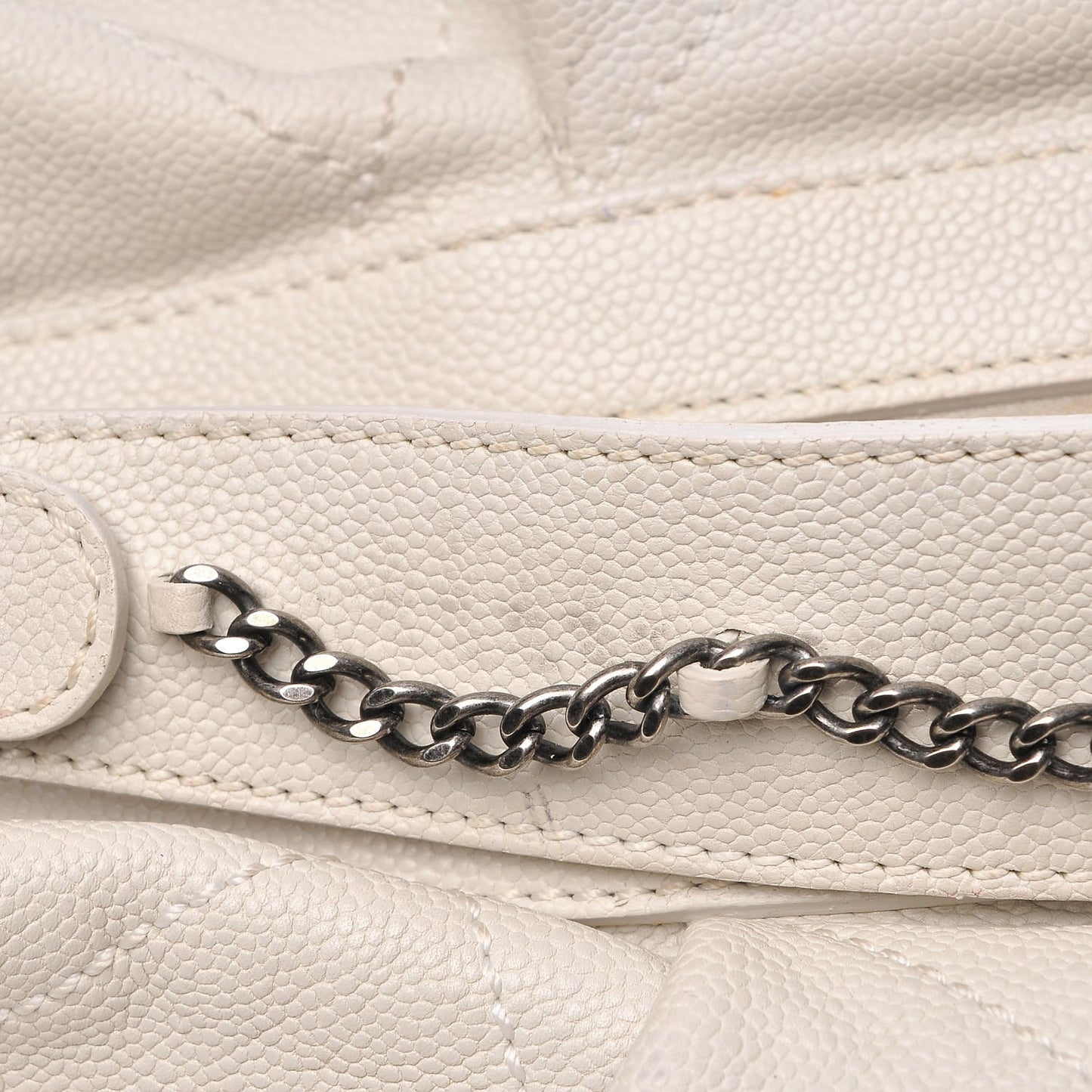 Caviar Large Outdoor Ligne Hobo White