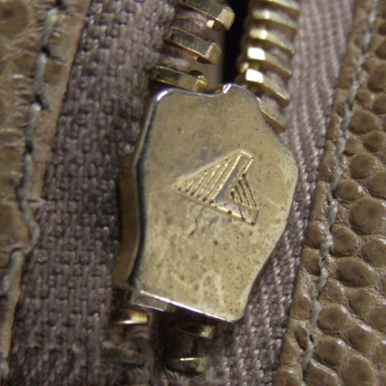 Caviar Shoulder Bag Beige