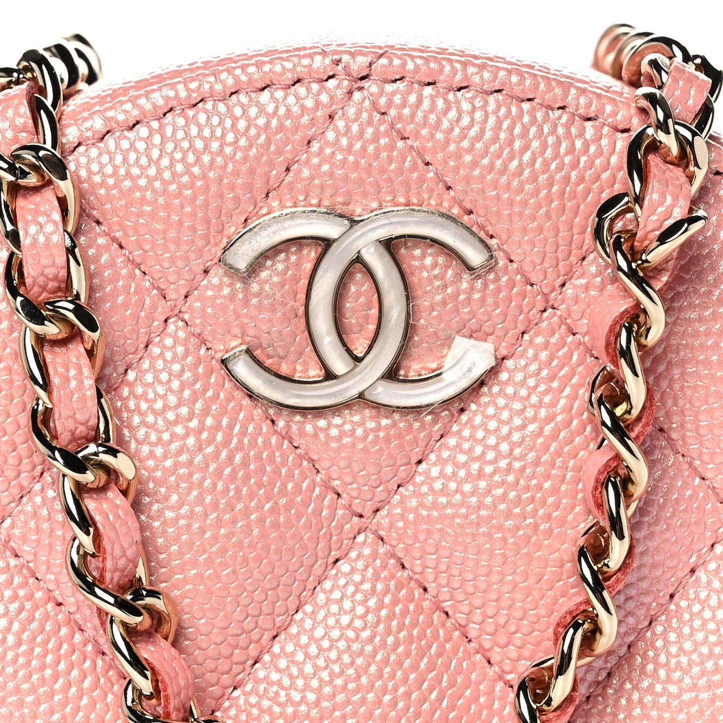 Iridescent Caviar Resin Quilted Round Clutch With Chain Pink