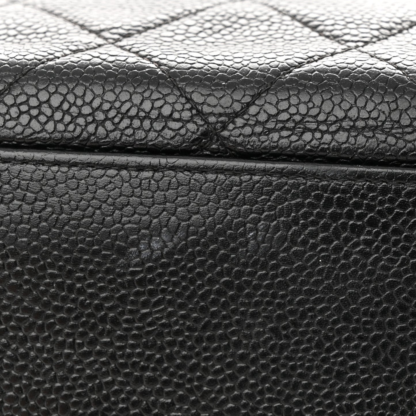 Caviar Quilted CC Shoulder Bag Black