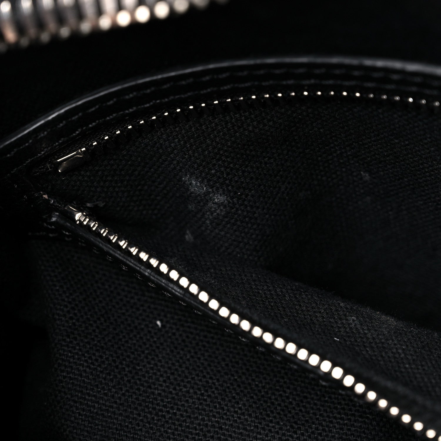 Givenchy Sugar Goatskin Medium Antigona Black 17 of 25