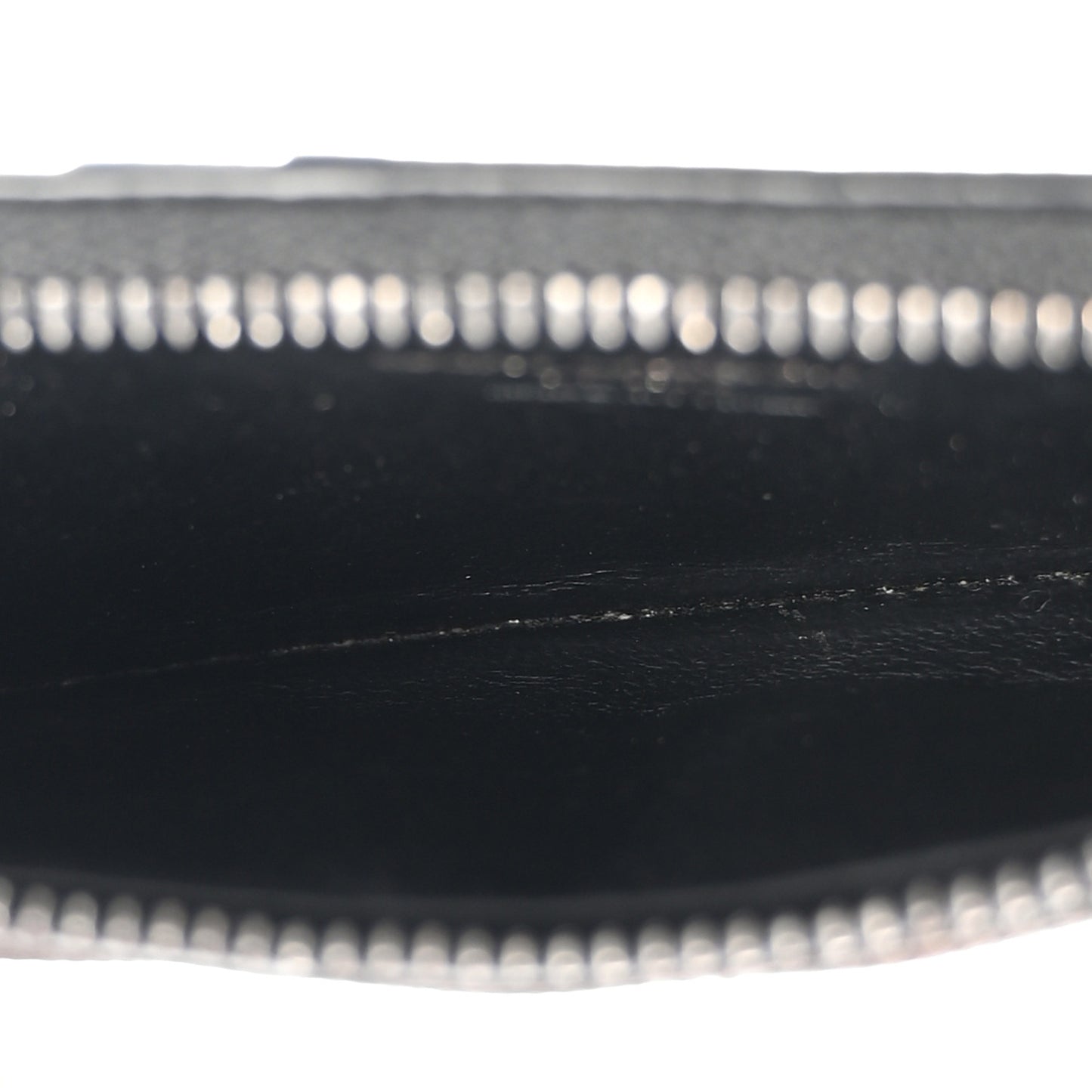 SAINT LAURENT Grain De Poudre Matelasse Chevron Monogram Fragments Zippered Card Case Black