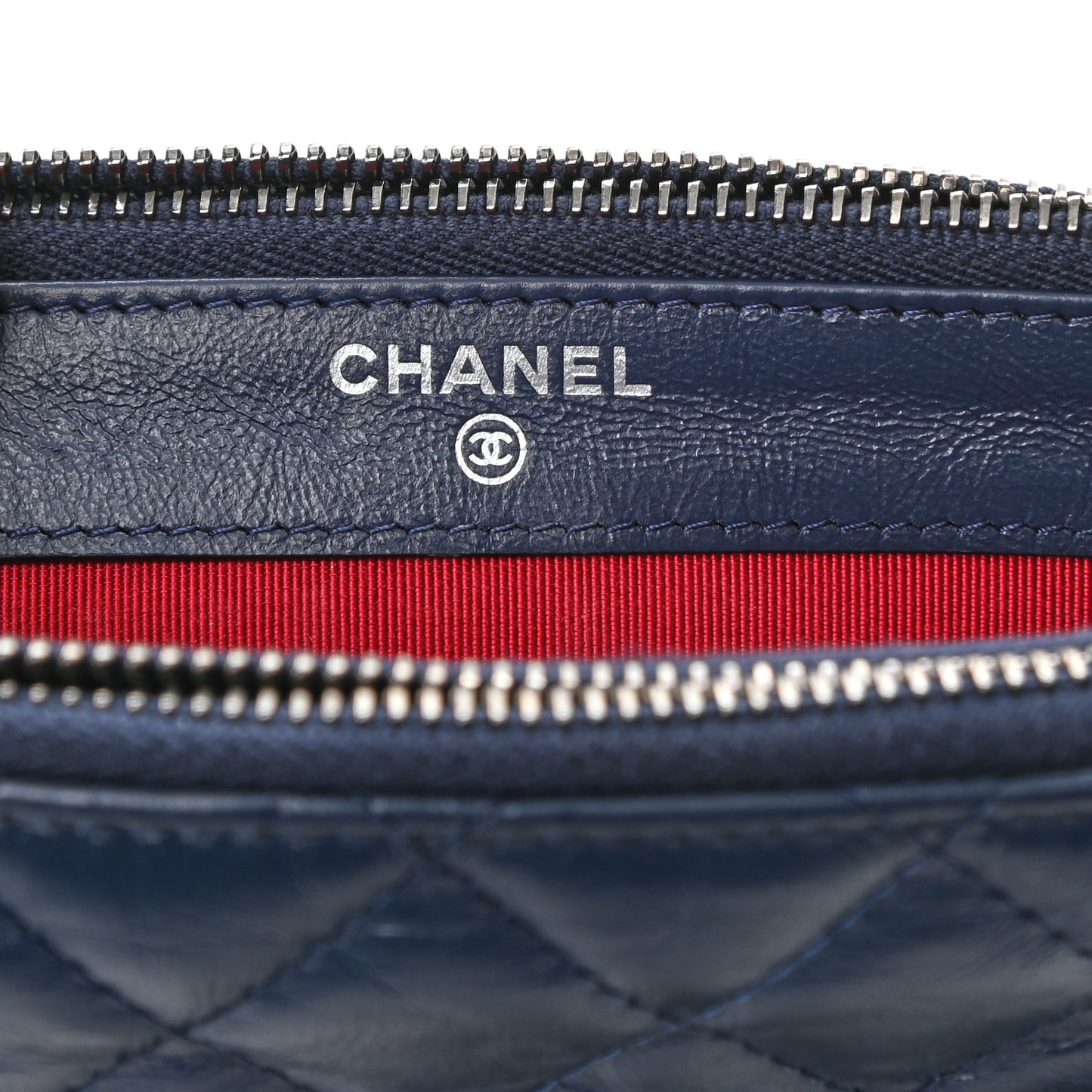 Aged Calfskin Quilted Small Gabrielle Clutch With Chain Navy Black