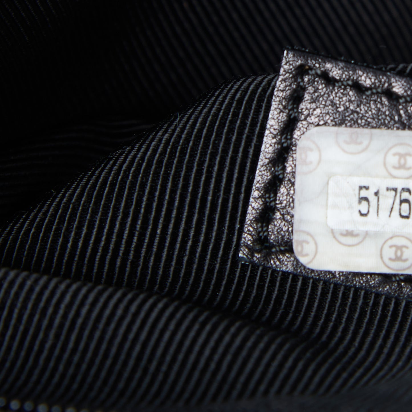 Caviar CC Tote Black