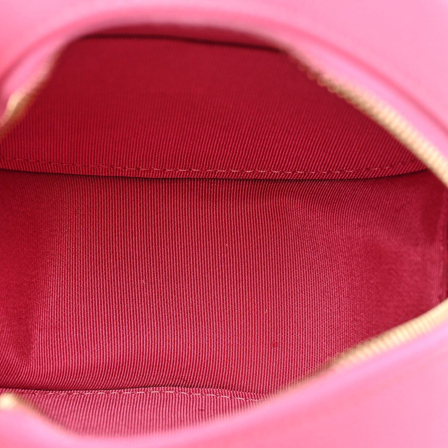 Caviar Quilted Round Clutch With Chain Pink