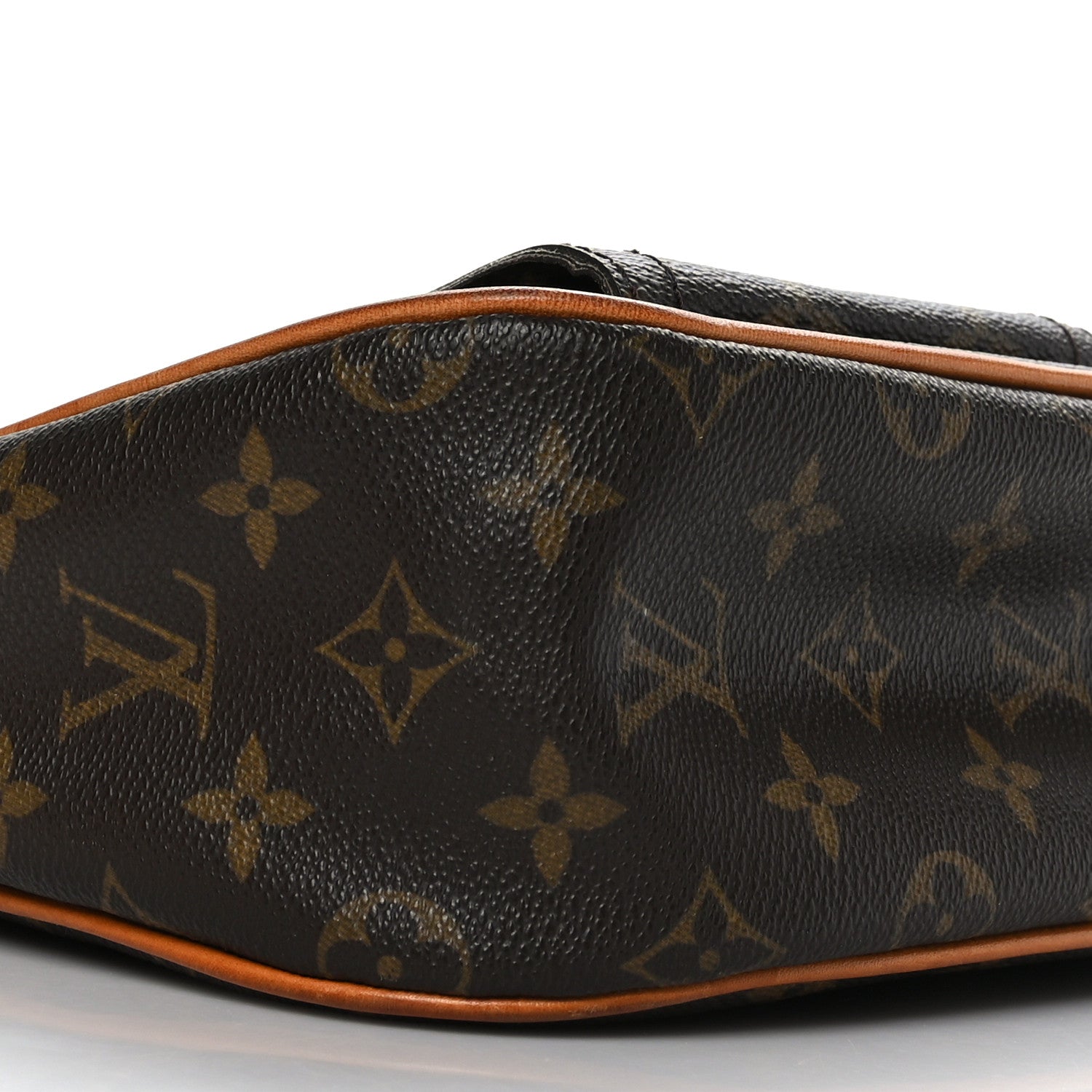Louis Vuitton Monogram Hudson GM 7 of 10