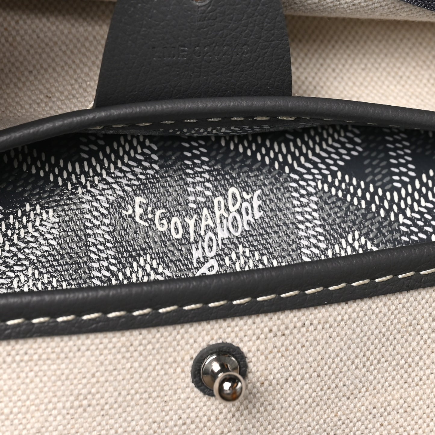 Goyardine Artois MM Grey