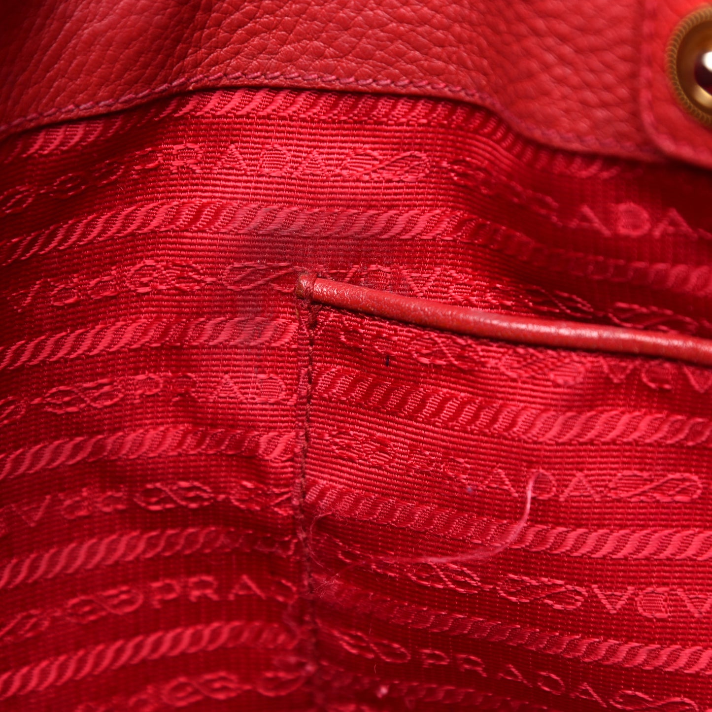 Vitello Daino Tote Rosso