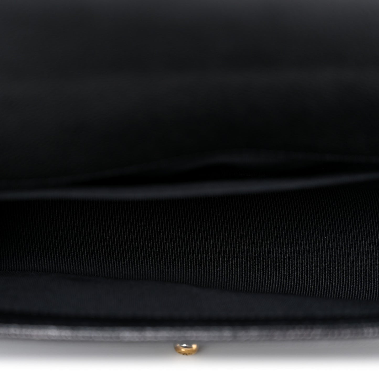 Caviar Quilted Medium Boy Flap Black