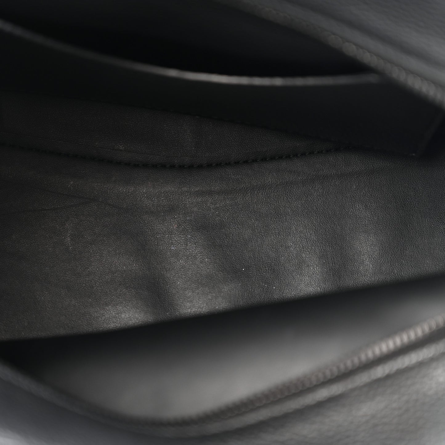 Grained Calfskin Neo Classic Black Hardware S City Black