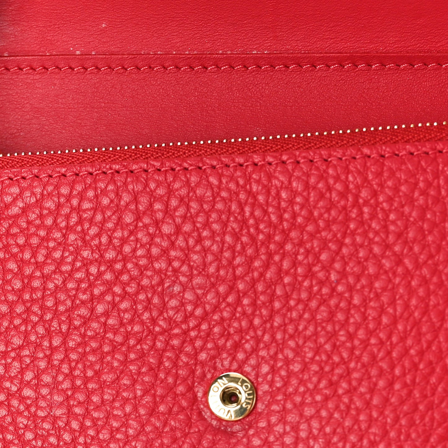 Taurillon Capucines Compact Wallet Scarlet