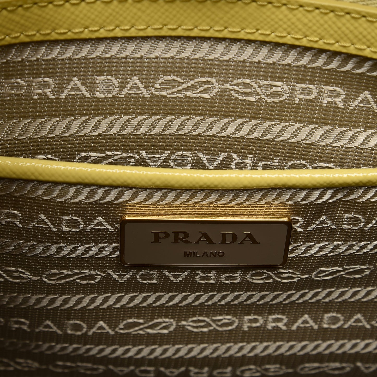 Saffiano Vernice Tote Ananas