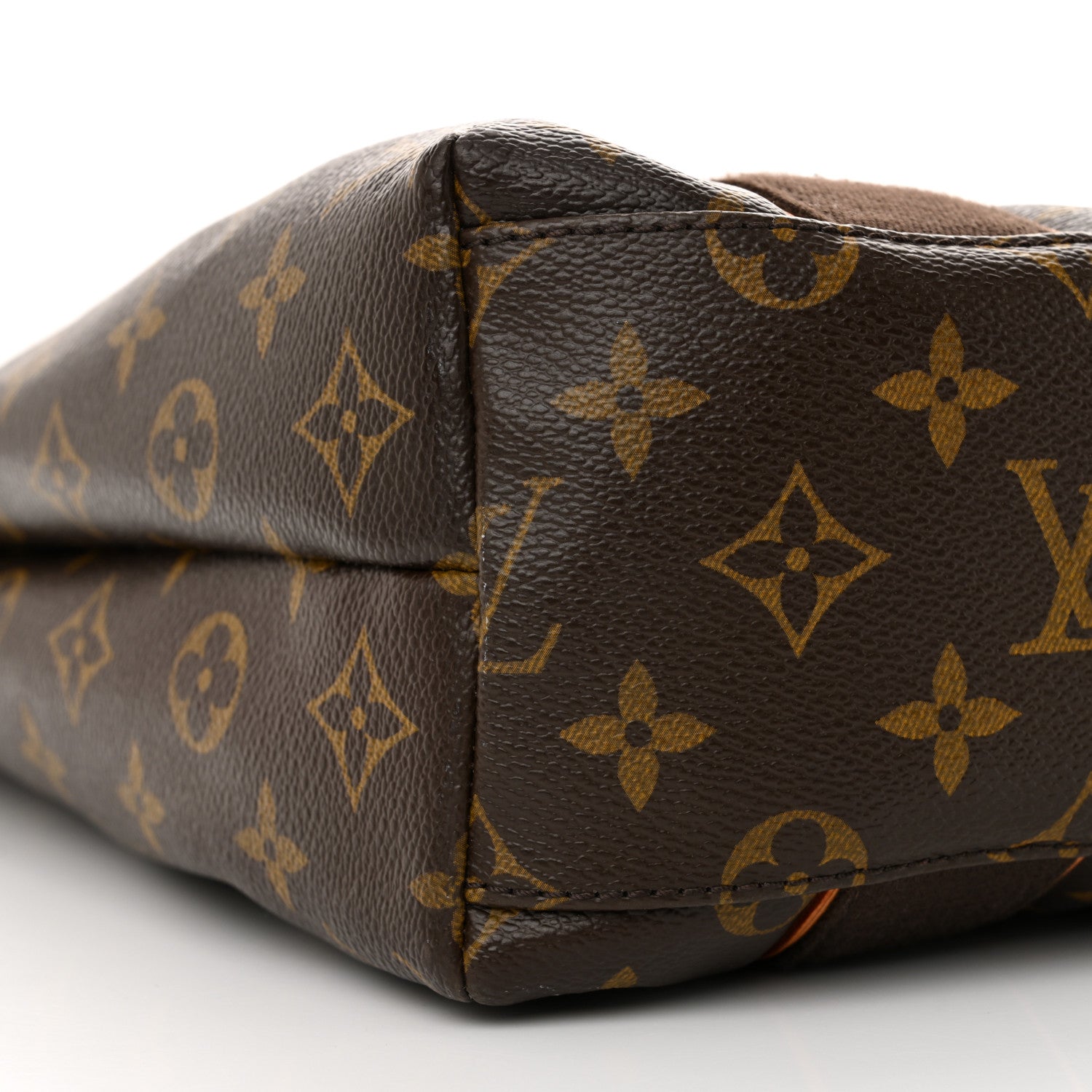 Louis Vuitton Monogram Cabas Beaubourg 9 of 11