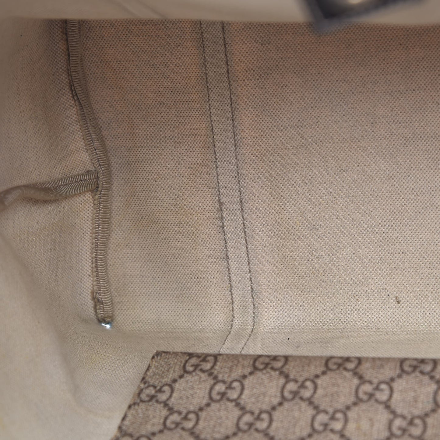 GG Plus Monogram Tattoo Heart Medium Joy Tote Ebony