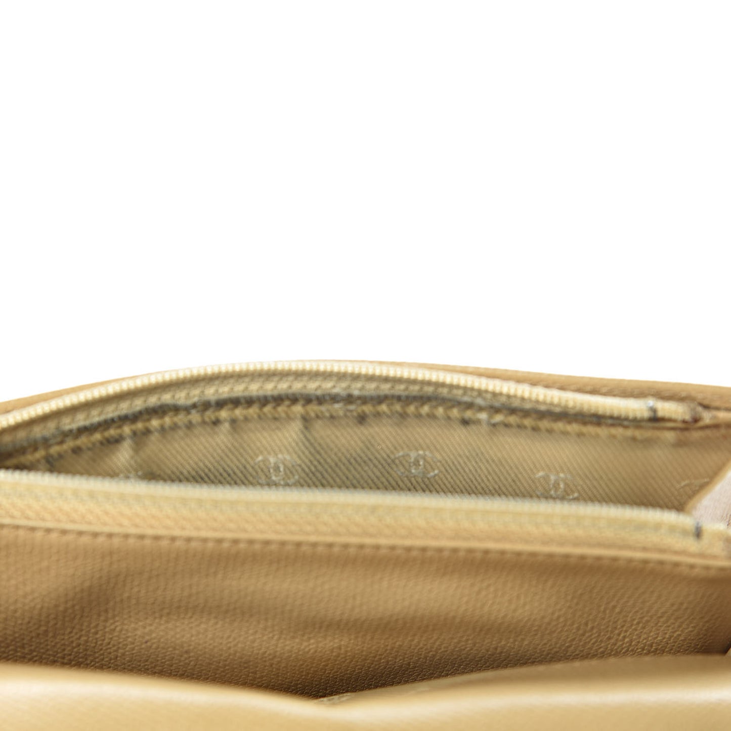 Grained Calfskin CC Button Yen Wallet Beige