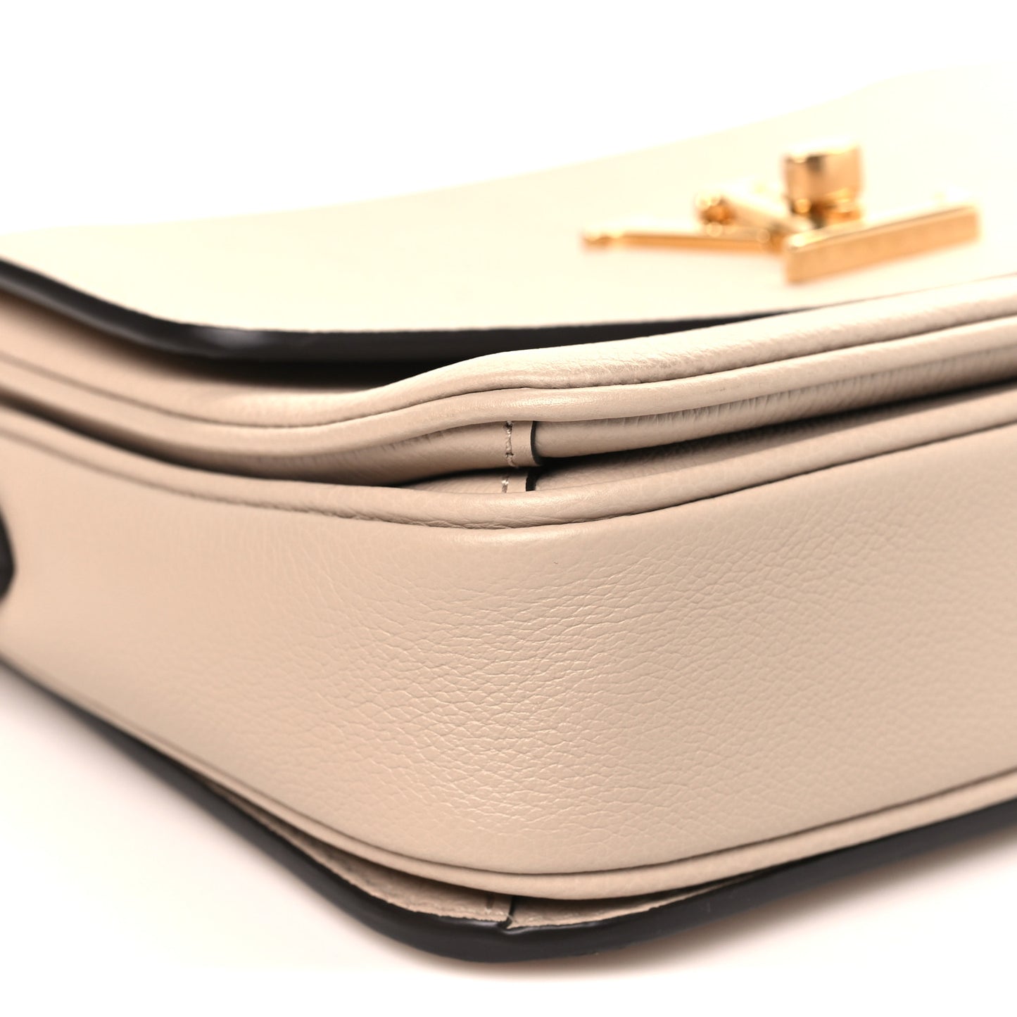 Grained Calfskin Lockme Oxford Greige