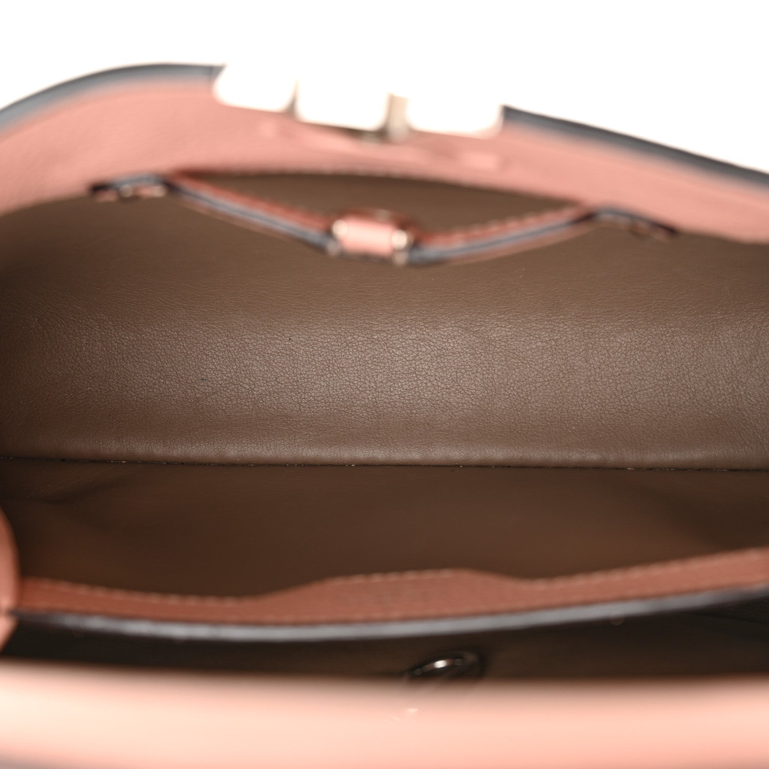 Louis Vuitton Taurillon Capucines BB Magnolia 5 of 10