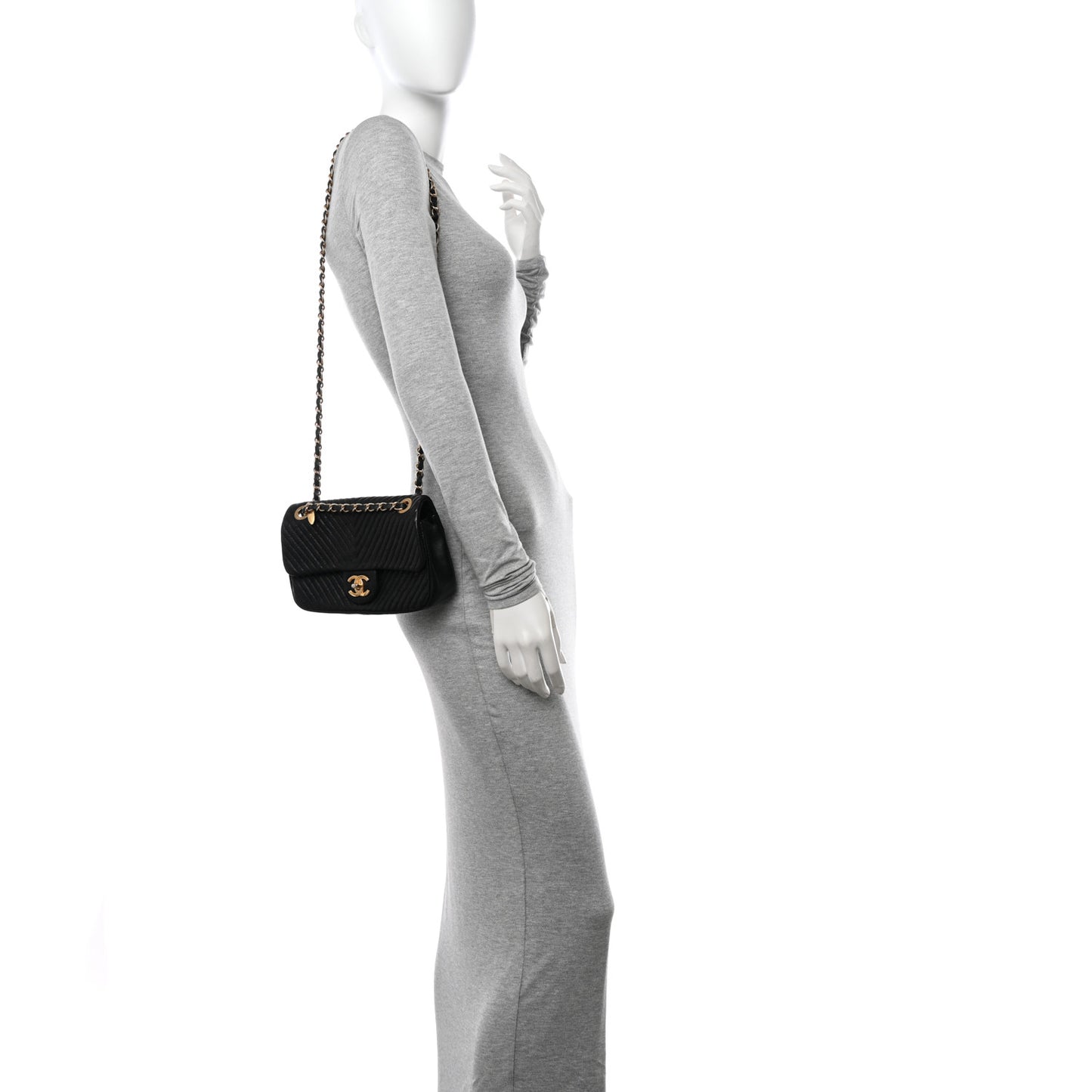 Calfskin Surpique Chevron Flap Black