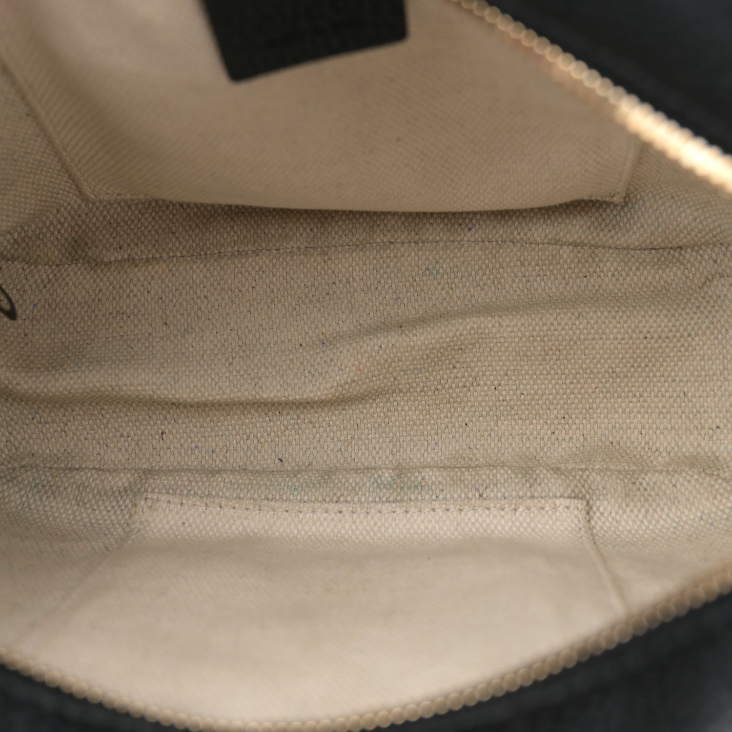 Gucci Pebbled Calfskin Small Soho Disco Bag Black 4 of 11