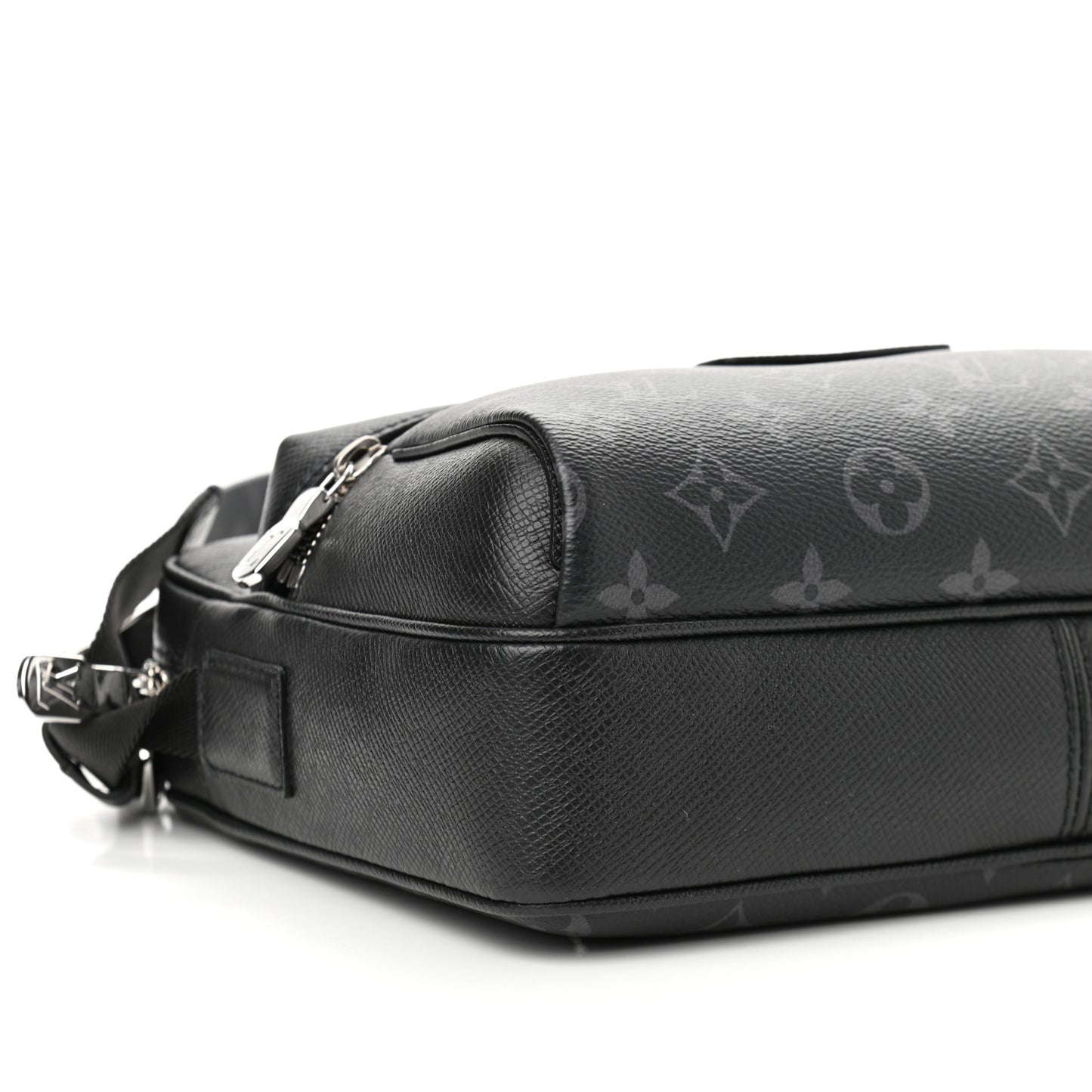 Taiga Monogram Eclipse Outdoor Messenger Black