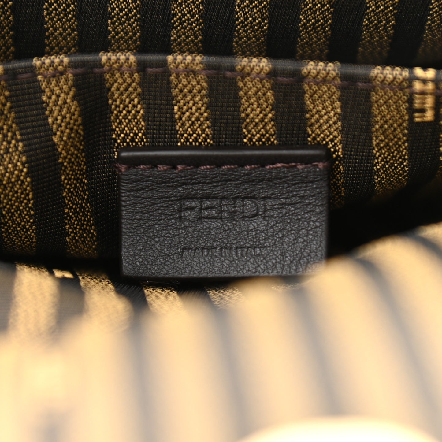 Vitello Palmellato Wallet on Chain with Pouches Camelia