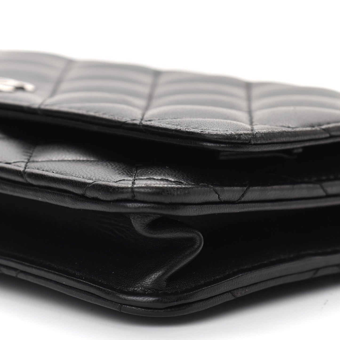 Lambskin Quilted Wallet On Chain WOC Black