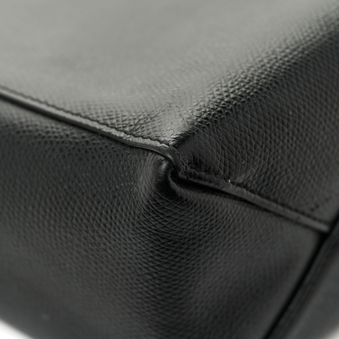Grained Calfskin Small Vertical Cabas Black
