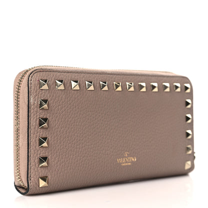 Valentino Garavani Pebbled Calfskin Rockstud Zip Around Wallet Poudre 3 of 7
