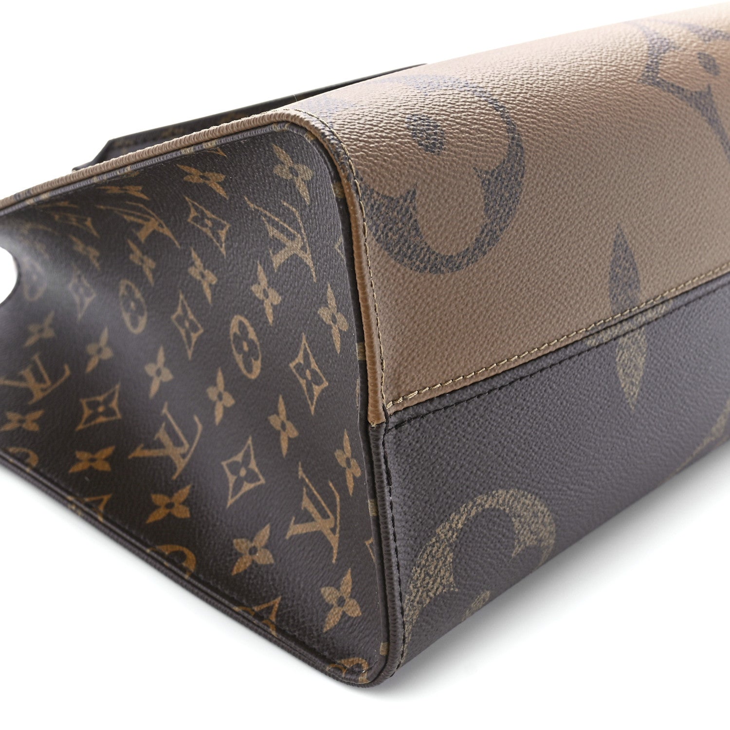 Louis Vuitton Reverse Monogram Giant Onthego MM 9 of 10