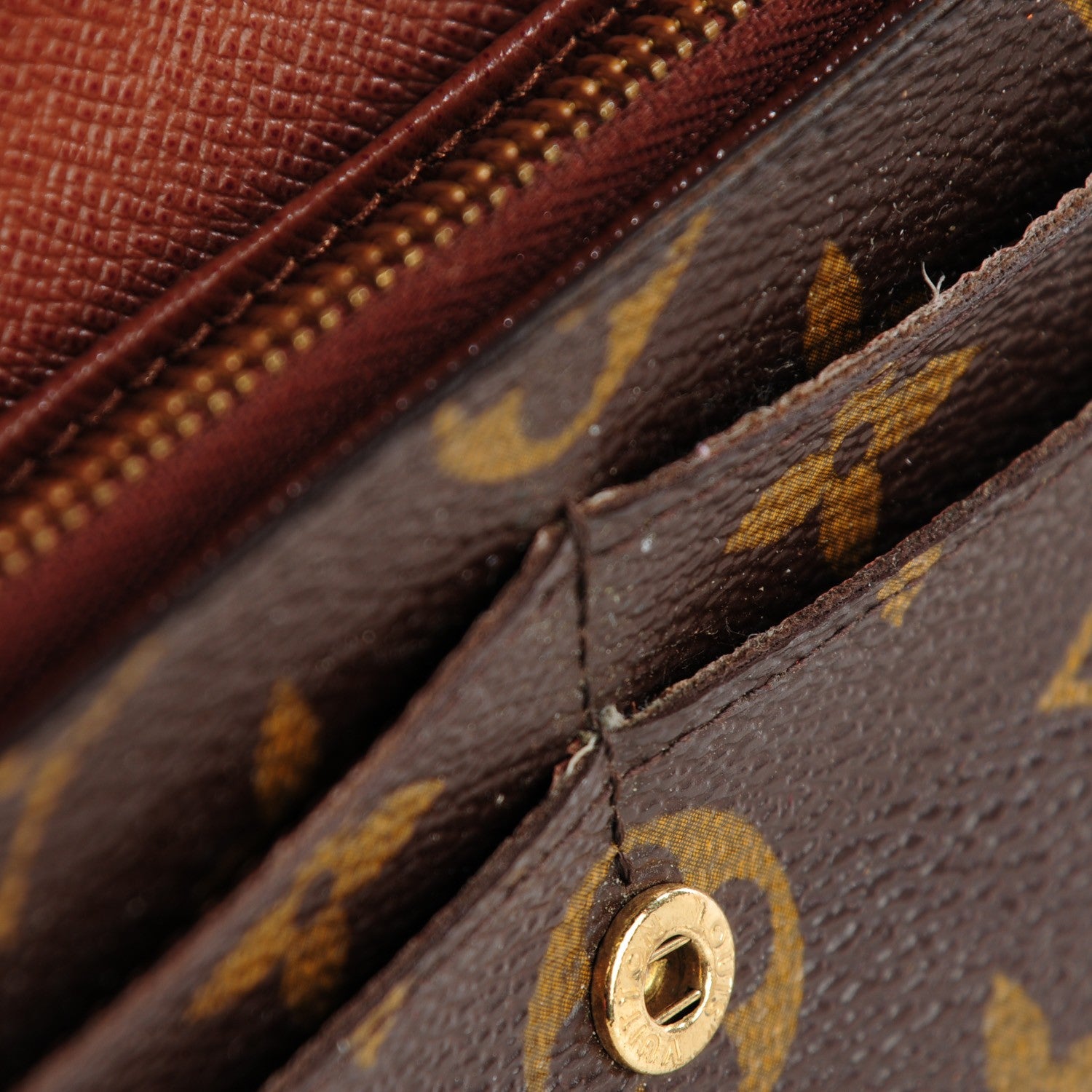 Louis Vuitton Monogram Sarah Wallet 9 of 9