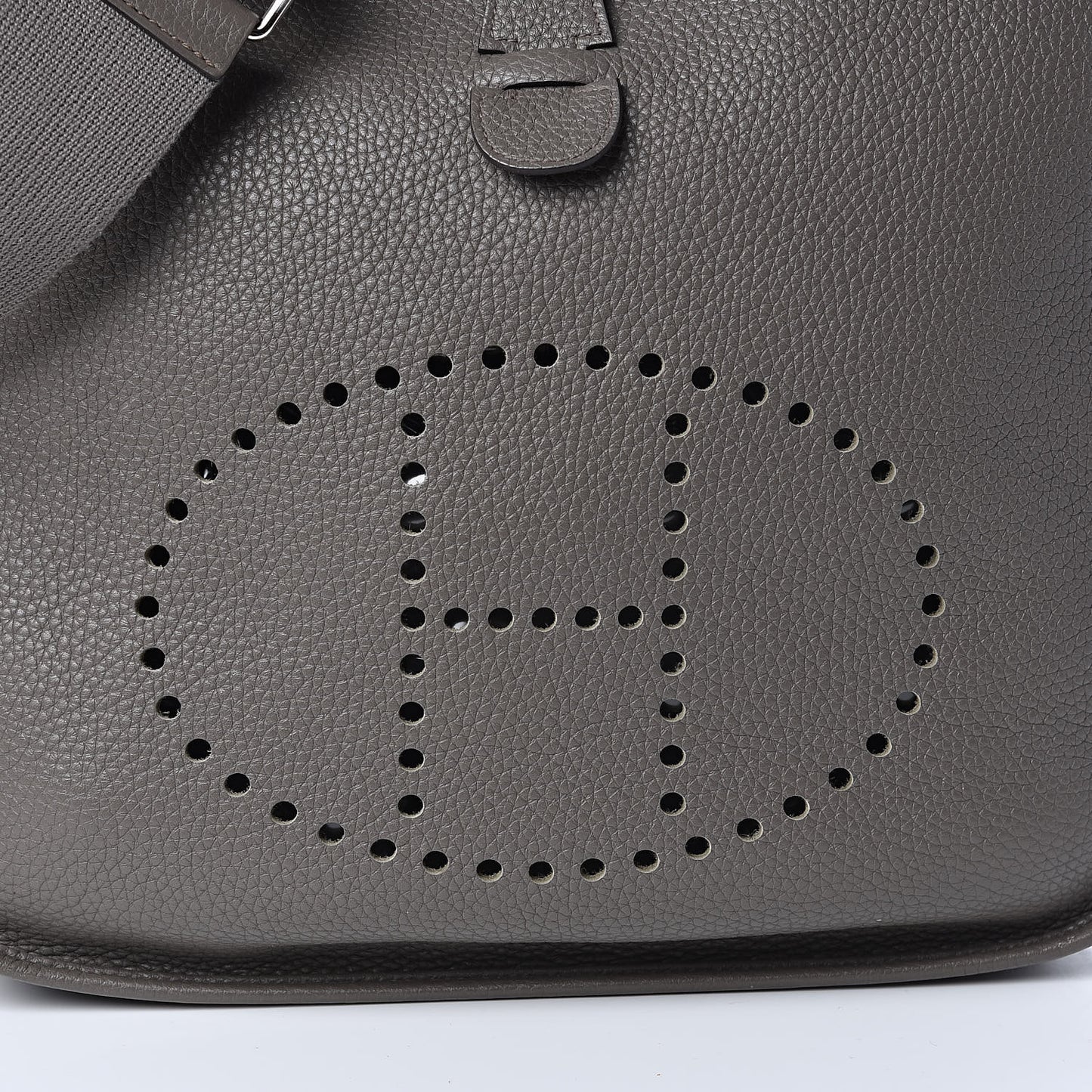 Taurillon Clemence Evelyne III GM Etain
