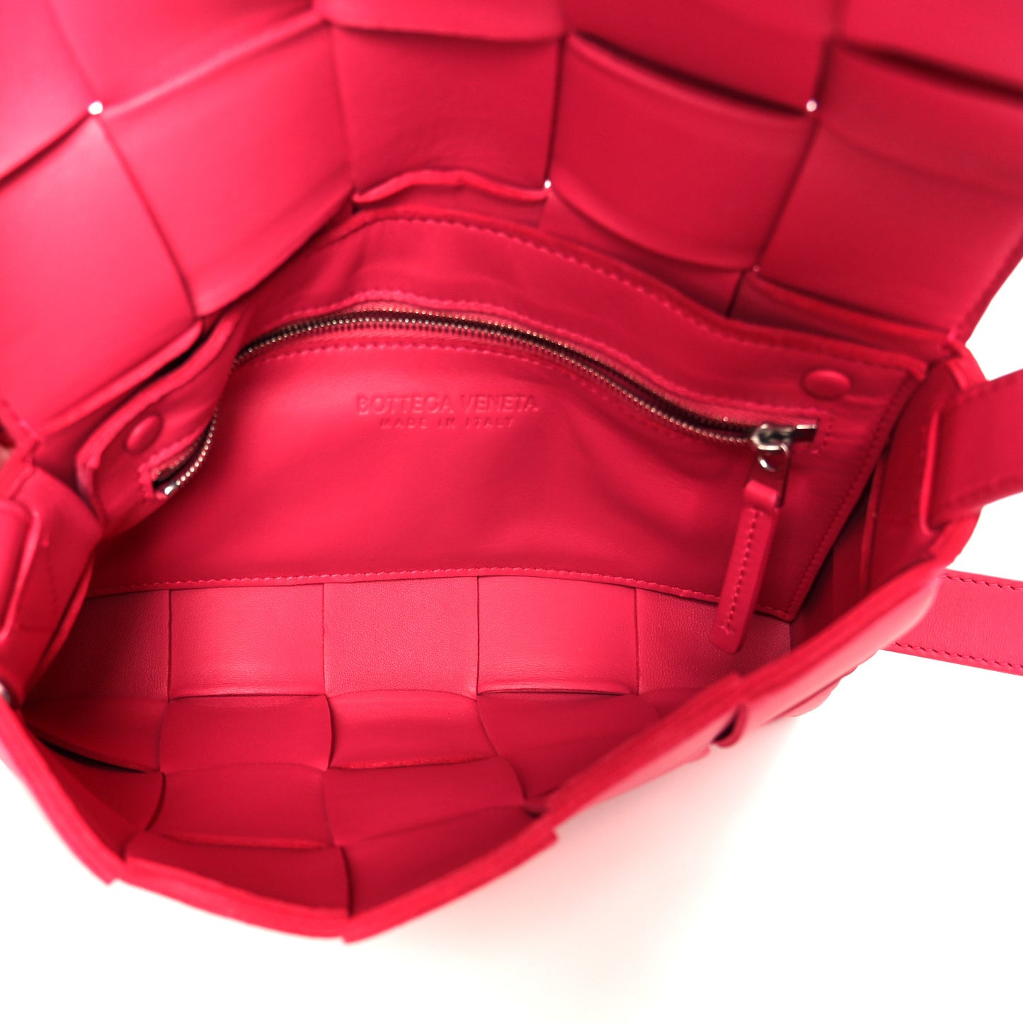 Lambskin Maxi Intreccio Small Cassette Crossbody Bag Cranberry