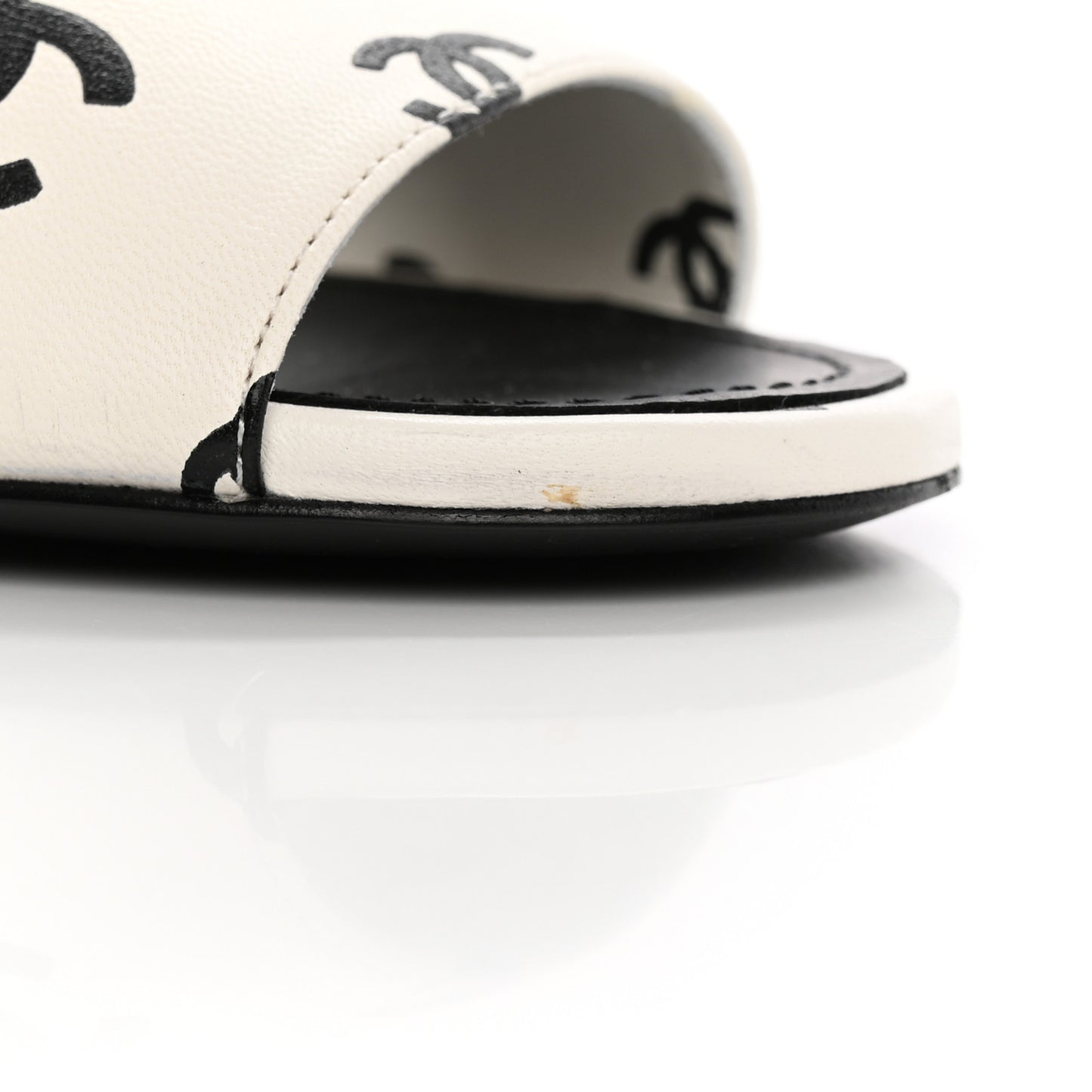Printed Lambskin Coco Beach Sandals 39 White Black