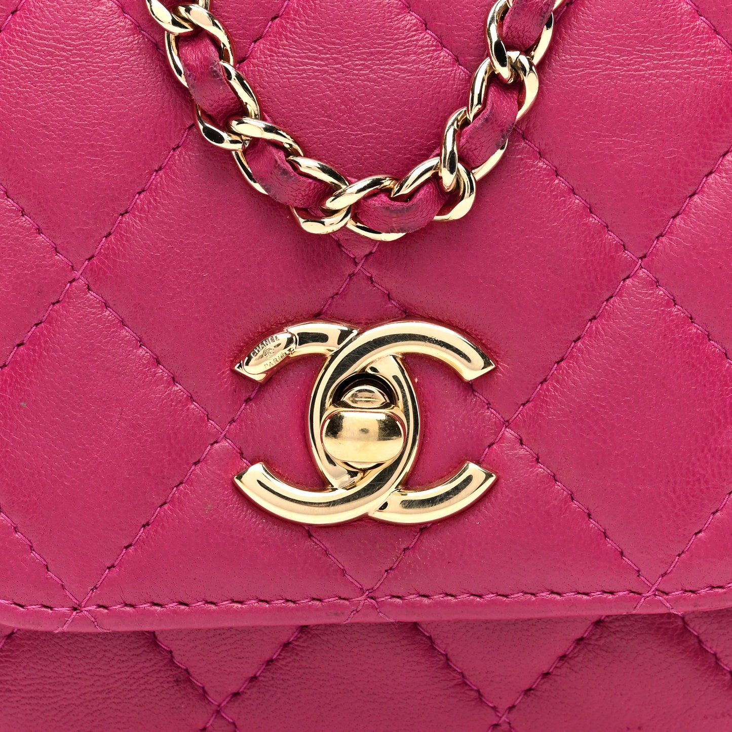Lambskin Quilted Mini Trendy CC Clutch With Chain Fuchsia