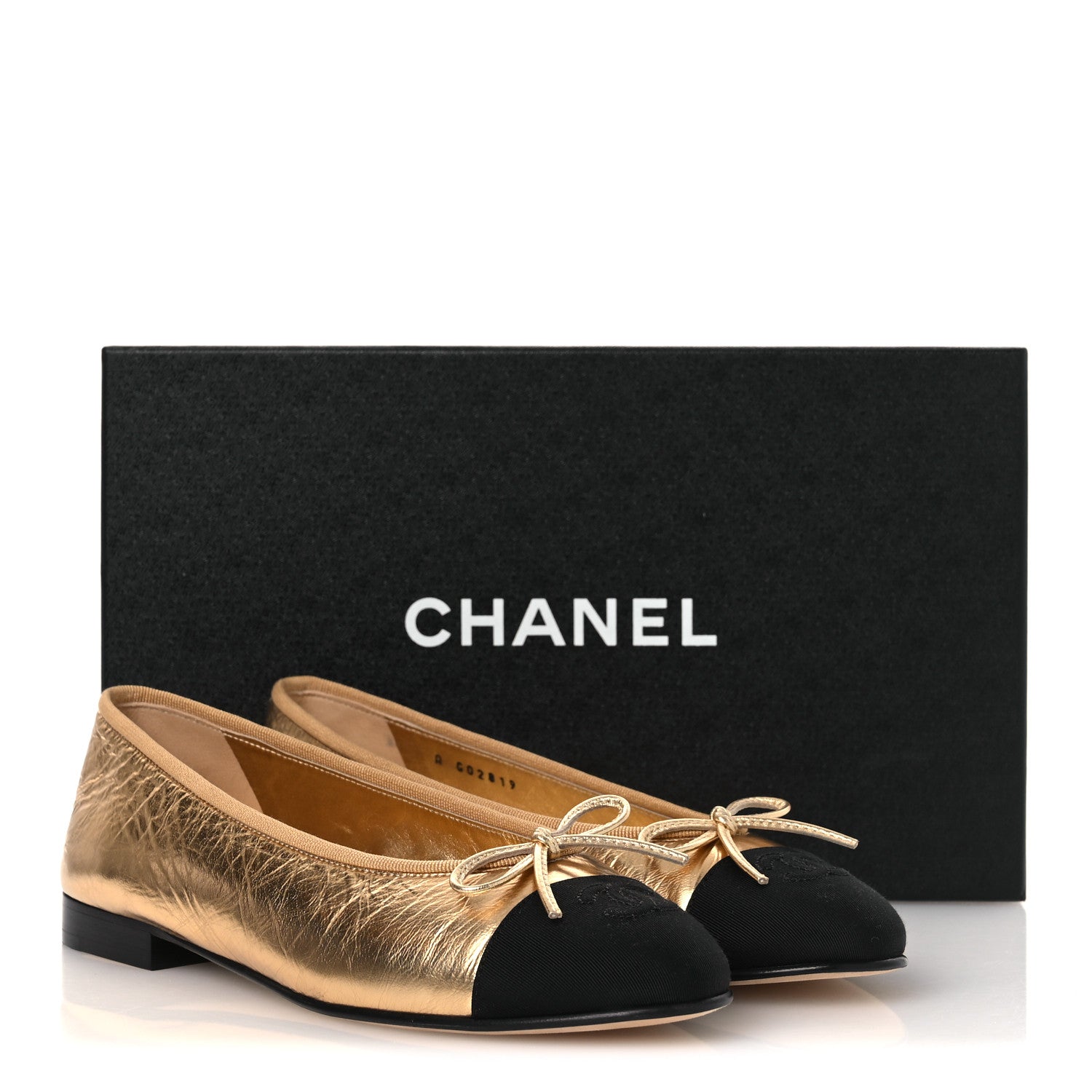 Chanel Metallic Calfskin Grosgrain Cap Toe CC Ballerina Flats 37.5 Gold 10 of 10