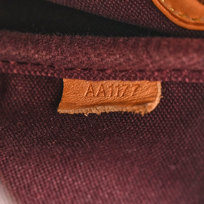 Louis Vuitton Monogram Favorite MM 7 of 12