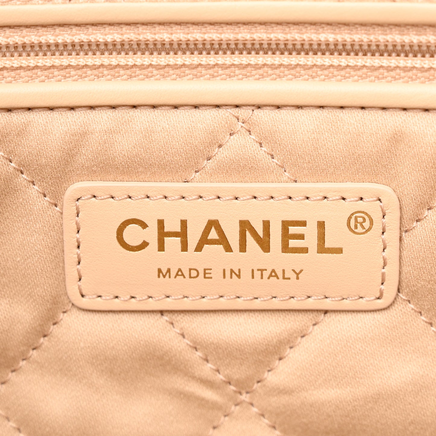 Shiny Calfskin Quilted Small Chanel 22 White