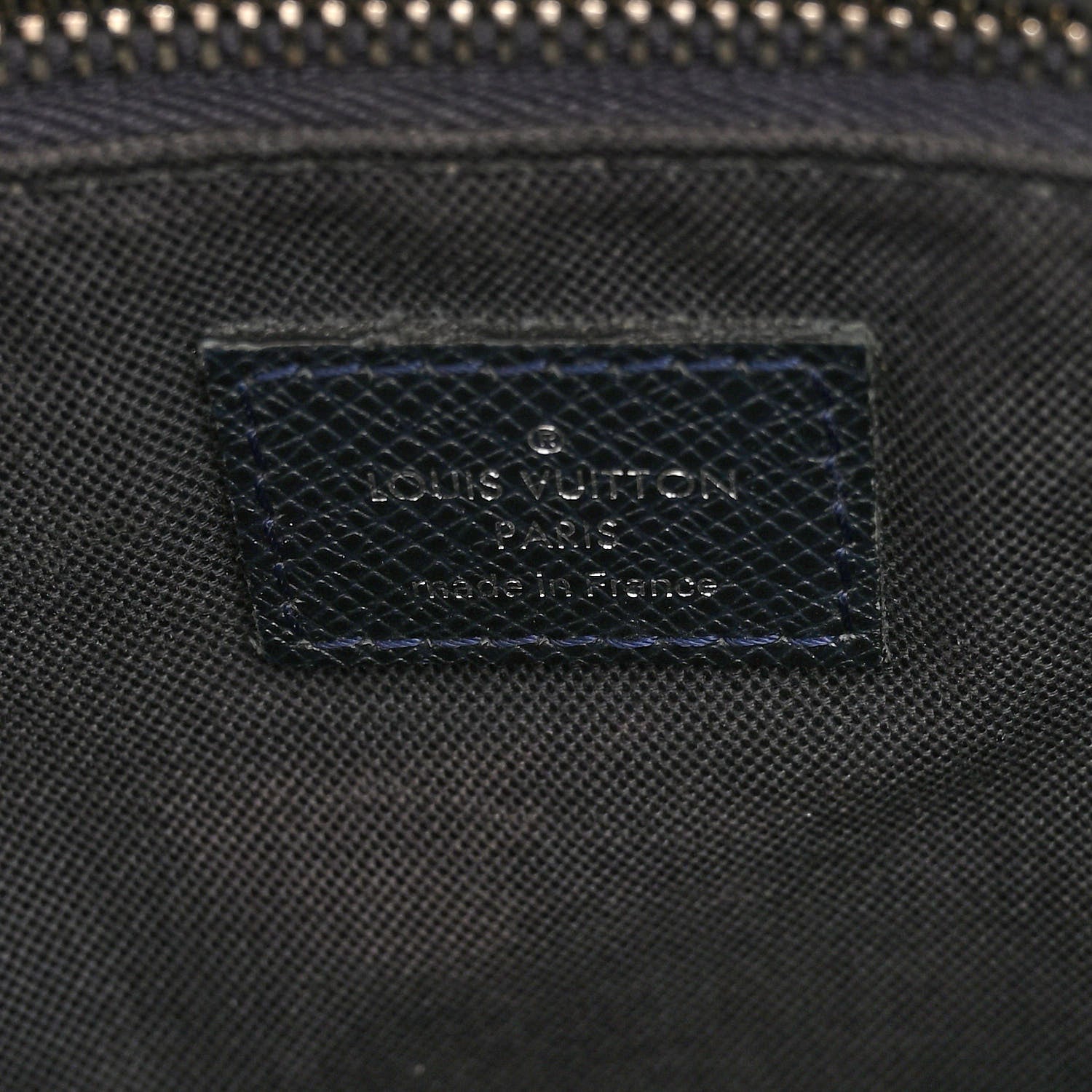 Louis Vuitton Taiga Milo Messenger Boreal 6 of 11